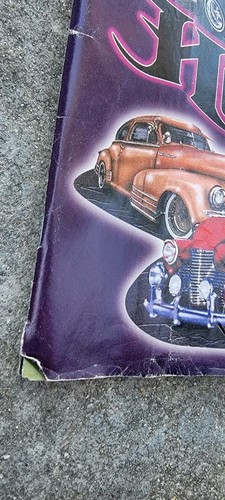 Lowrider Arte Magazine Dec/Jan 2002 Art that keeps you Hoppine' - Picture 2 of 5