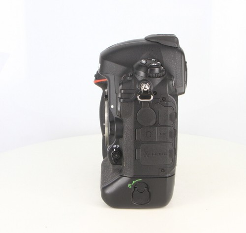 M5 Near Mint Nikon D4 16.2MP FX Digital SLR Camera Body Japan - Picture 2 of 4