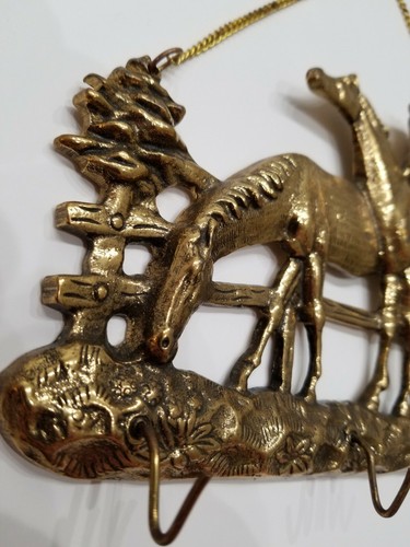 Vintage Key Holder Wall Horse Farm Gold Tone ? Brass Metal Etched Carved Pony - Picture 3 of 12