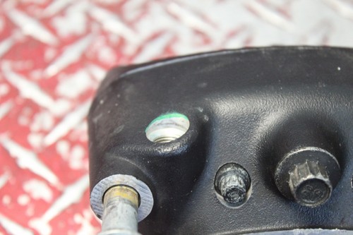 2007 HARLEY ELECTRA GLIDE FRONT BRAKE CALIPERS PADS & BOLTS FOR PARTS EG126 - Picture 4 of 13