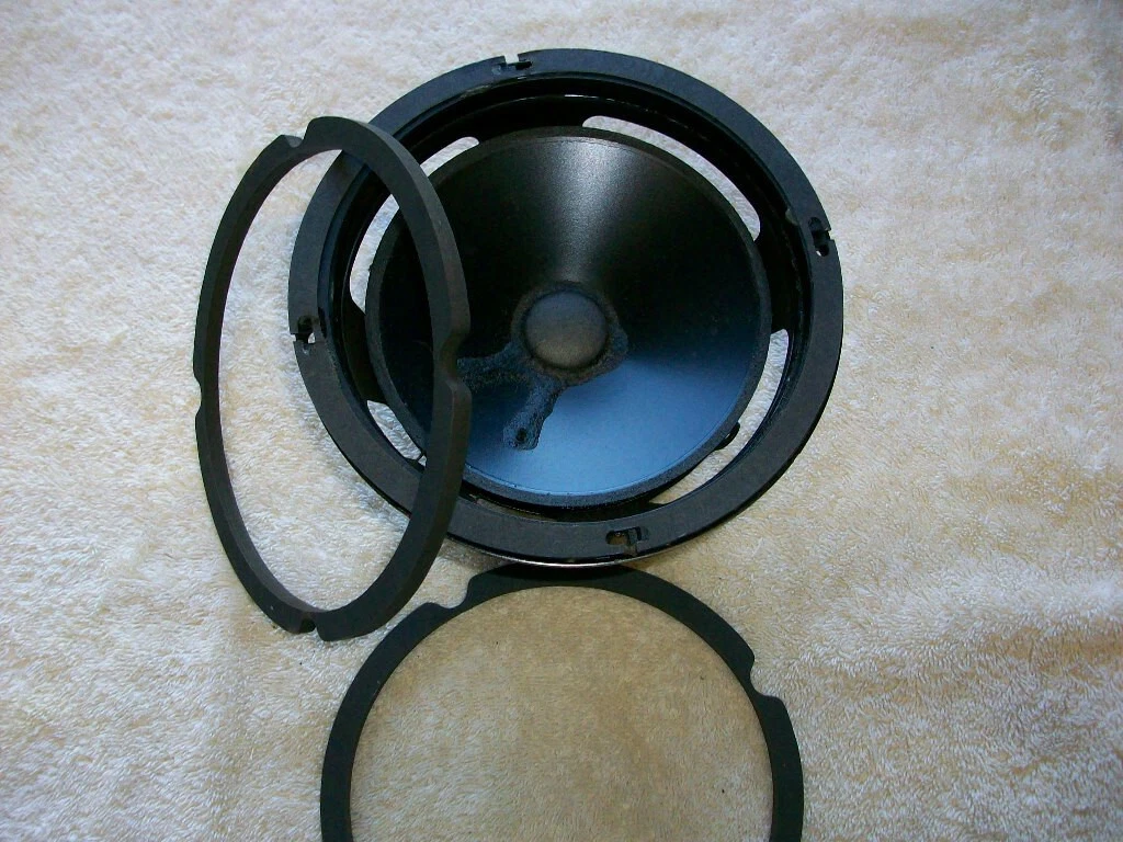 Crown subwoofer best sale speaker