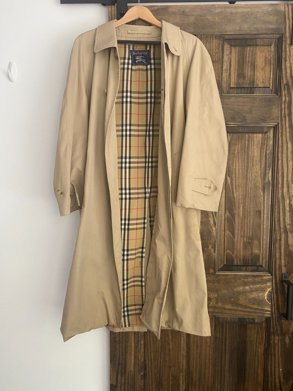 80s Vintage Burberry Tan Trench Coat. Woman's 48 R. Pre-owned