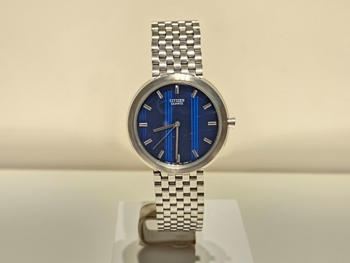 VINTAGE RARE BEAUTIFUL BLUE DIAL MAT ST.STEEL MEN'S JAPAN QUARTZ WATCH"CITIZEN" - Picture 6 of 19