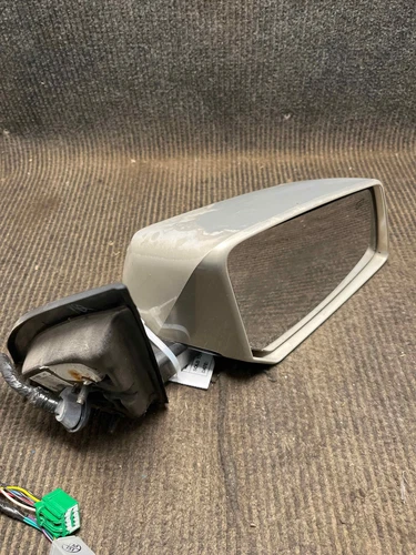 Fits 2007-2008 Saturn Outlook Faded Gray Right Door Mirror OEM:25894450
