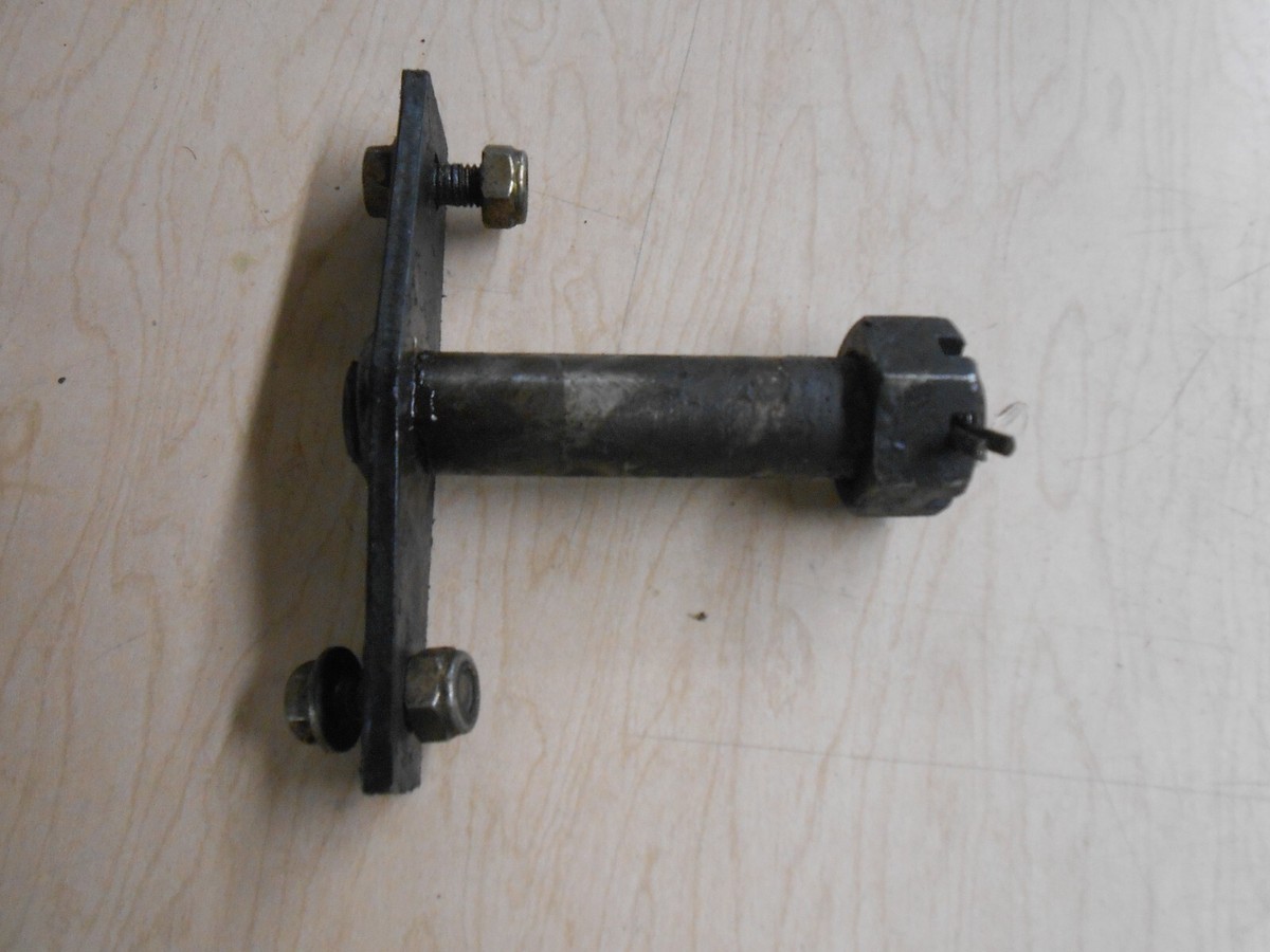 AM135163 John Deere 345 Riding Lawn Mower front axle spindle AM135163 John Deere 345 Riding Lawn Mower front axle spindle