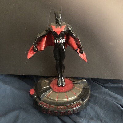 BATMAN BEYOND 200th Edition Action Figure with Base Hasbro  2000