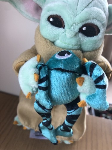 Disney Star Wars Mandalorian/Child/Grogu with frog plush series 1/4 BNWT - Picture 4 of 11
