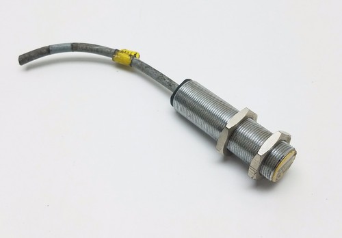 B15-G18-AZ3X Turck Barrel Inductive Proximity Sensor # 8101 - Picture 1 of 2