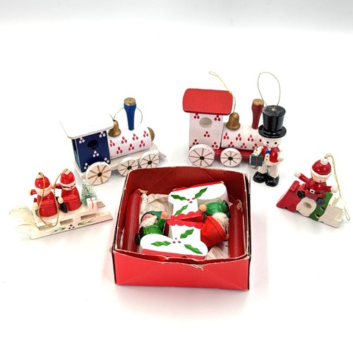 Konvolut Vintage Holz Weihnachtsschmuck handbemalt Zug Elfe Stiefel Kerze Schneemann - Bild 8 von 9