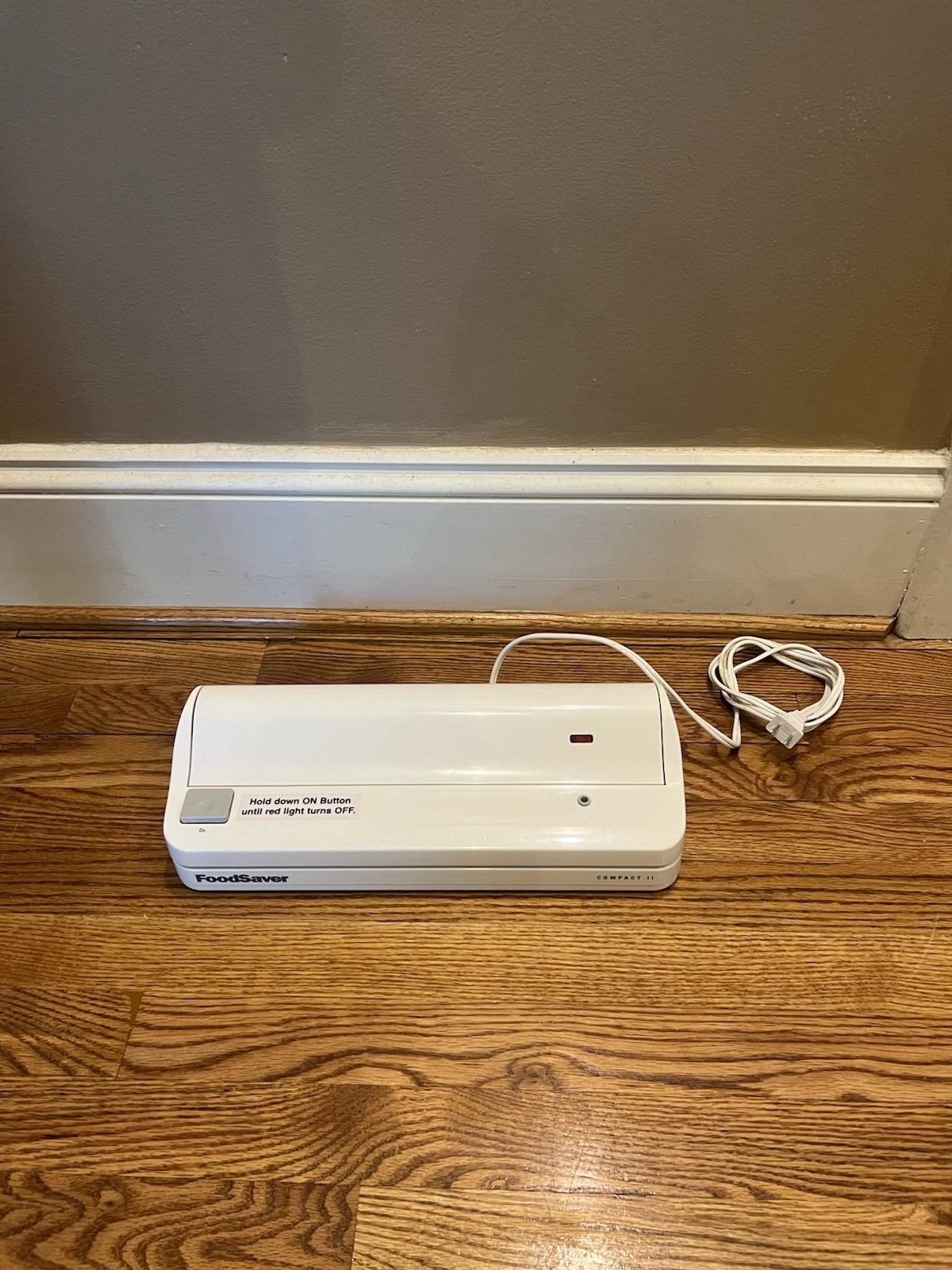 FoodSaver Compact II White Manual Vacuum Sealer Food Storage