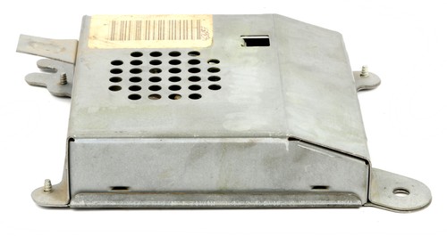 1992 Chrysler New Yorker Dynasty Body Chassis Control Module Part Number 4686057 - Picture 2 of 4