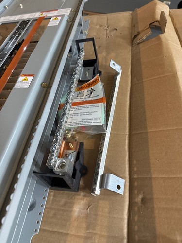 Eaton PRL1A3225X42CS Panelboard Interior 225A 208/120V 3PH PRL1A 225 Amp Panel - Picture 6 of 7