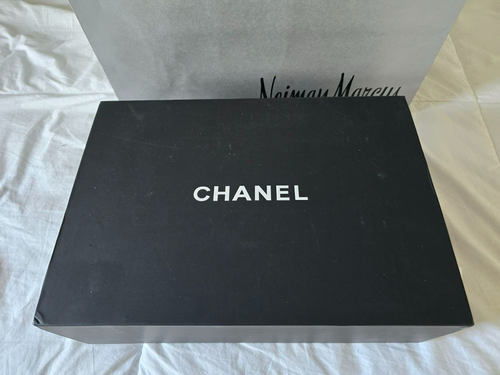 Chanel VIP Client Only Paris Cards Bag Boxes Cards Kabuki Eyelash Curler + also - Picture 2 of 15