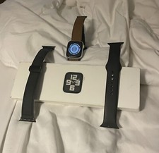 Apple Watch SE (2nd Generation) 40mm Aluminum Case with Sport Band - Starlight,