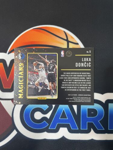 Luka Doncic 2021-22 Donruss Inserto Maghi #5 Carta Mavericks LUKA! - Foto 2 di 2
