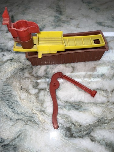 Vintage MPC Marx Plastic Toy Animal Trough for Parts or Restoration Farm - Picture 8 of 8