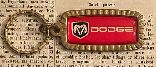 High Quality DODGE DOMED Red/Gold METAL KEYCHAIN
