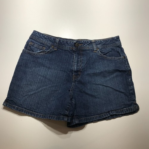 St. John's Bay Shorts Womens Size 10 Stretch Denim Mid Length Pockets Casual - Picture 2 of 14