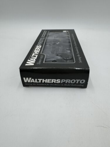 HO Walthers 920-100015 ITDX #13631 40' Trinity 14K Gallon Molten Sulfur Tank Car - Picture 6 of 8