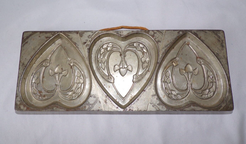 VTG Chocolate Mold Three Hearts Anton Reiche Weygandt Co NY USA Made in Germany? - Picture 6 of 15