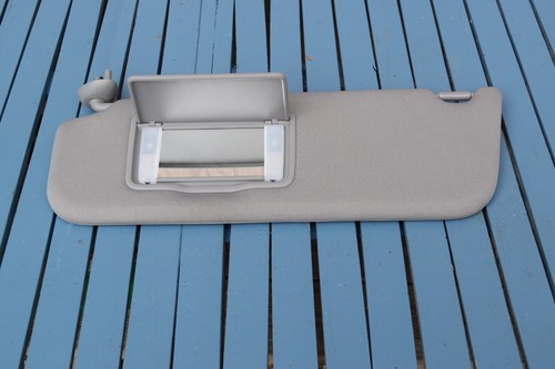OEM 2011 2012 2013 2014 2015 2016 2017 Honda Odyssey Left Driver Sun Visor - Picture 2 of 3