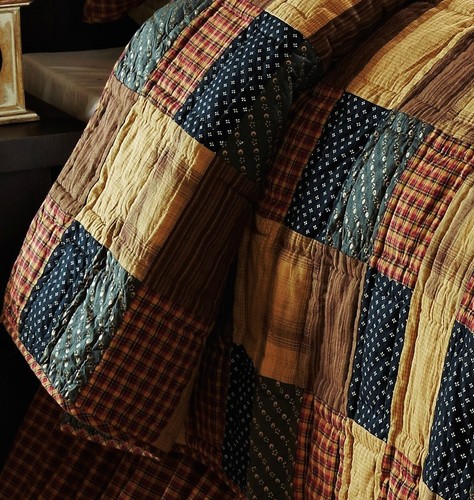 Hand Stitched Country Farmhouse Patchwork Quilt Red Blue Tan Patriotic Patch - Picture 8 of 9