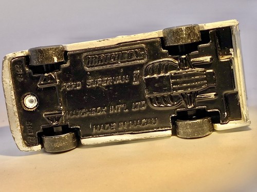 Matchbox🔥1985 Ford Transit Supervan II 1:62 - Ford Livery - Picture 6 of 6