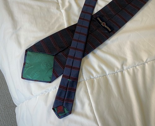Tommy Hilfiger vintage men's Tie 100% Silk made in U.S.A. navy Blue w/ red 59" - Picture 3 of 4