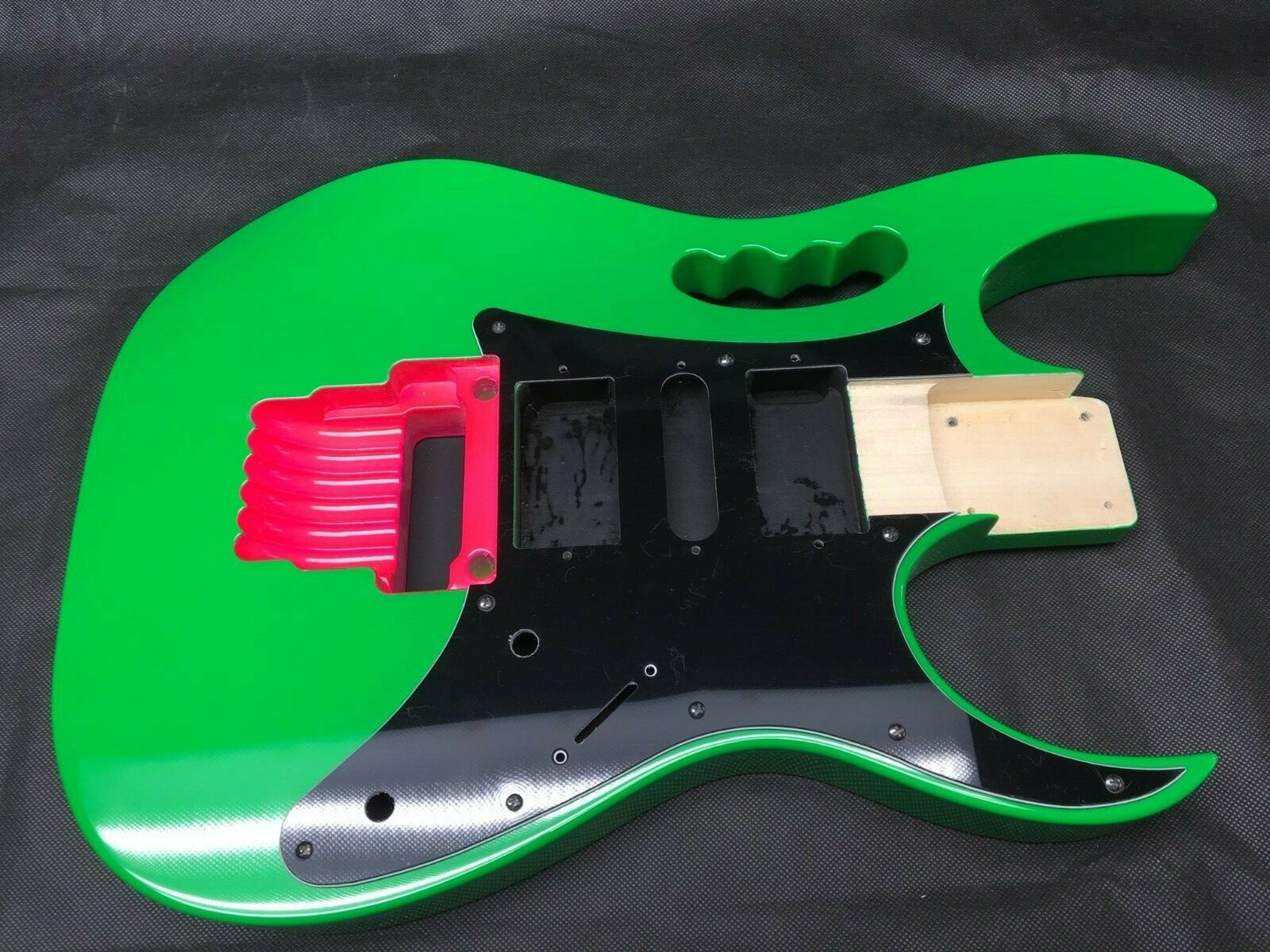 777 clone - 6 string, basswood, Jem style guitar body, HSH, OSNJ - RB048 777 clone - 6 string, basswood, Jem style guitar body, HSH, OSNJ - RB048