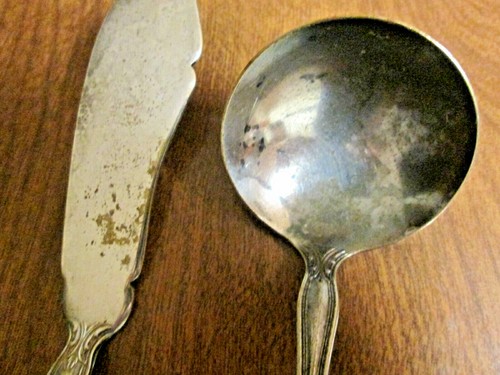 Royal P. Co. "Royal Plate Two" Ladle and Butter Knife - Silverplate - Picture 3 of 8