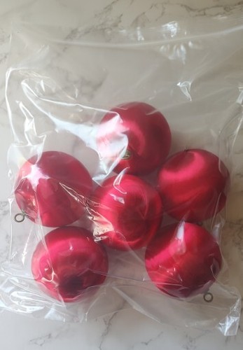 Vintage Lot of 6 Plastic Satin Ball Christmas Ornaments Red A13 - Picture 2 of 2