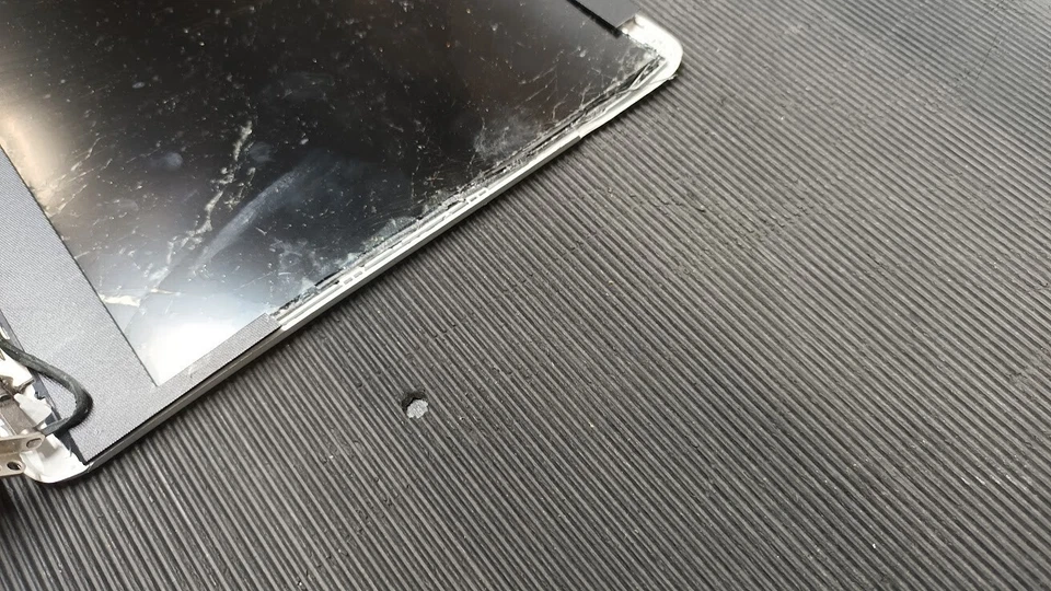 HP 14s-dq1508sa 14 " FHD LCD Bildschirm - Broken, für Teile Nur , 1920x1080 - Bild 4 von 4