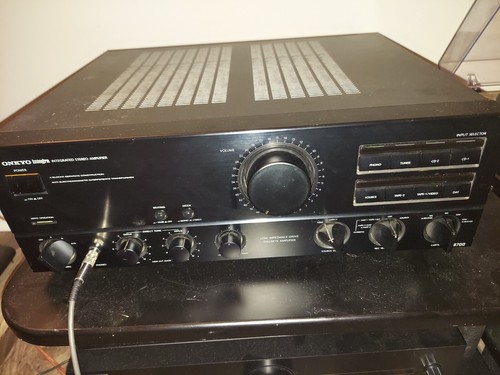 Raro Amplificador/Sintonizador Integrado Onkyo Integra A-8700 con Transformador Reductor - Imagen 2 de 9