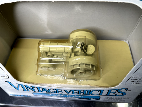 Vintage Vehicles English Fordson 1:43 Package Wear - Picture 5 of 11