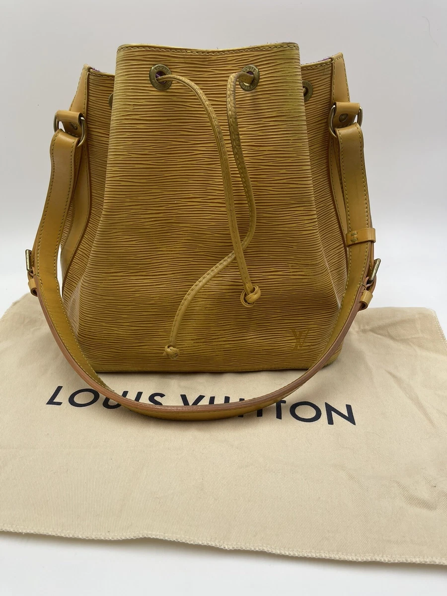 LOUIS VUITTON: Bucket Gm Noe Yellow Epi Leather Shoulder Bag