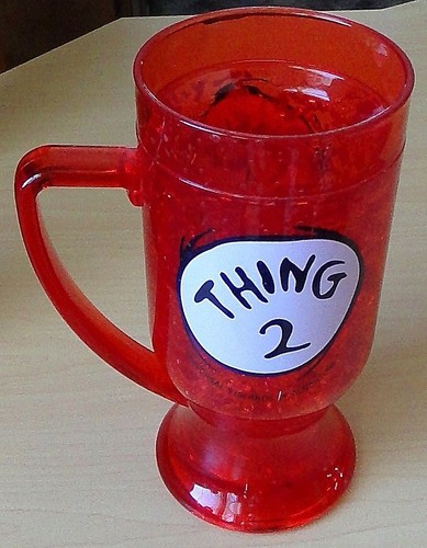 Dr. Seuss Thing 1 & 2 Universal's Islands of Adventure Red Souvenir Mug Handle - Picture 2 of 6