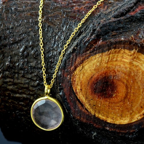 Handgefertigt Natürlich 10mm Rose Quarz Rund Cut Anhänger 18K Vergoldet Kette