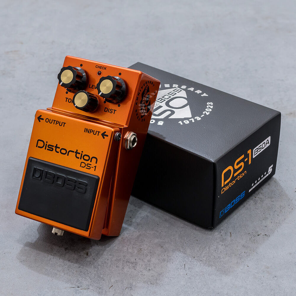 □BOSS DS-1 50周年記念モデル Distortion 50th 箱付Ω