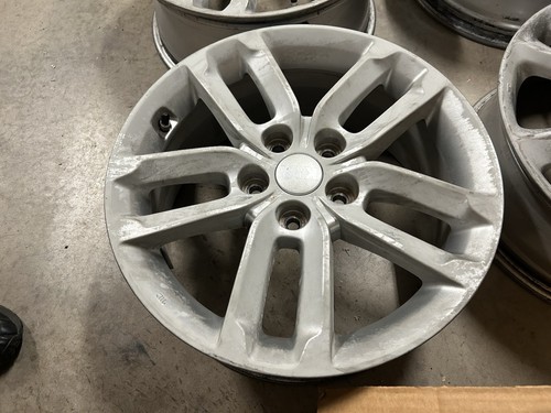 Kia Sorento OEM Wheel 17” 2014 2015 Stock Factory Rim 17 Inch OE silver 74685 - Picture 11 of 14