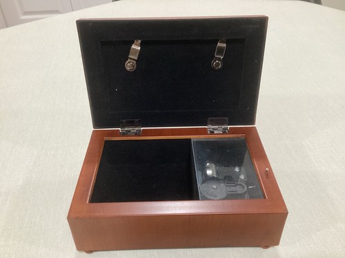 Cottage Garden Woodgrain Rope Trim Petite Music Box Plays Wings. EXCELLENT - Picture 2 of 8