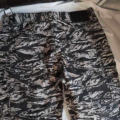 SYMS PALOMA AKOO Black And Grey Cargo Pants~ Brand New Never Been Worn 32X33 - Picture 8 of 19