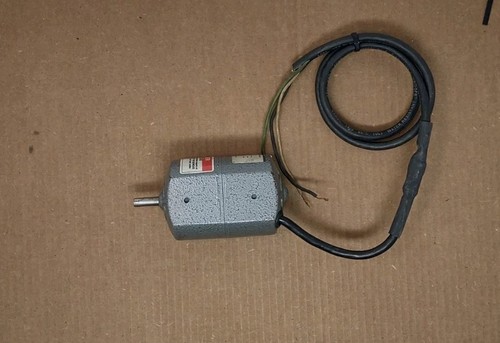 Dayton Electric Motor 2M057B, 115v AC, 1/15 HP, 5000 RPM, USA Made, Tested/Works - Picture 3 of 4