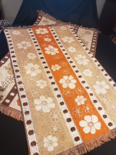 VTG Set of Three Autumn/Harvest Colored Themed Towels - Picture 12 of 14