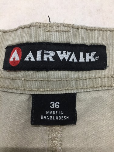 Airwalk cargo shorts mens 36 beige pockets - Picture 5 of 14