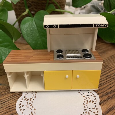 VTG 1980 Tomy 'Smaller Homes Gardens' Dollhouse Furniture