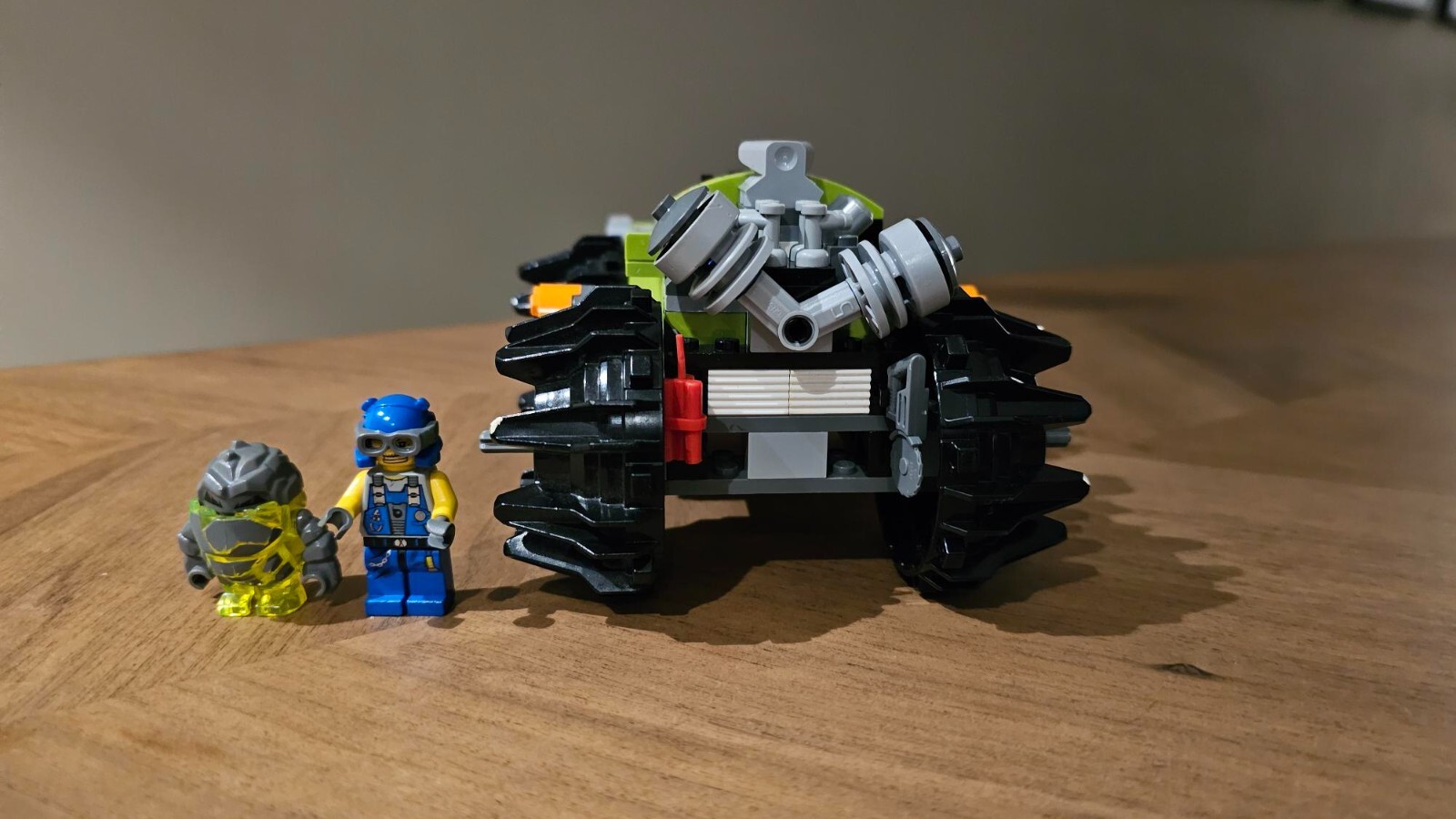 Picture 5 of 6
