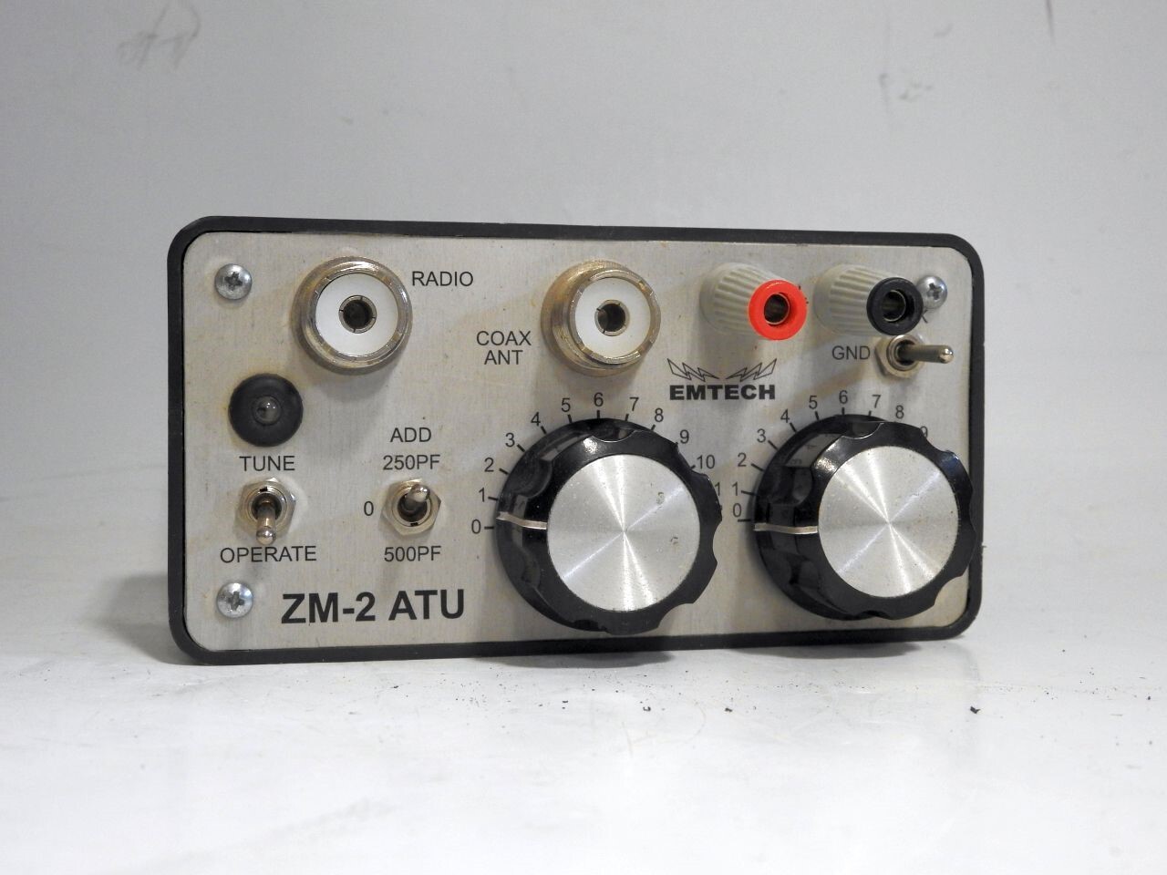 EXCELLENT CONDITION EMTECH ZM2 3.529 MHz 15 WATT QRP "ZMATCH