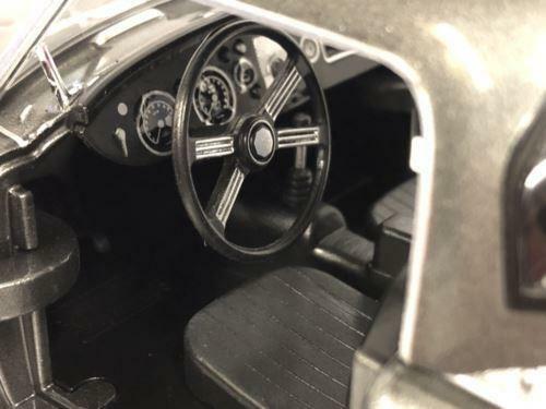 MGA MKI A 1500 Closed 1957 Steel Grey 1:18 Scale T9 1800161 - Picture 5 of 10