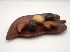 Sch&ouml;ne alte franz&ouml;sische Obstschale in Blattform aus Holz mit Obst & N&uuml;ssen 4925