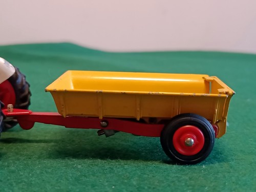 Corgi Toys Massey Ferguson Tractor - Picture 3 of 17